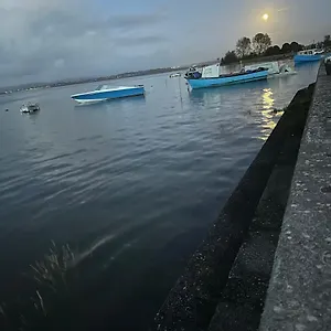  Holiday home Waters Edge